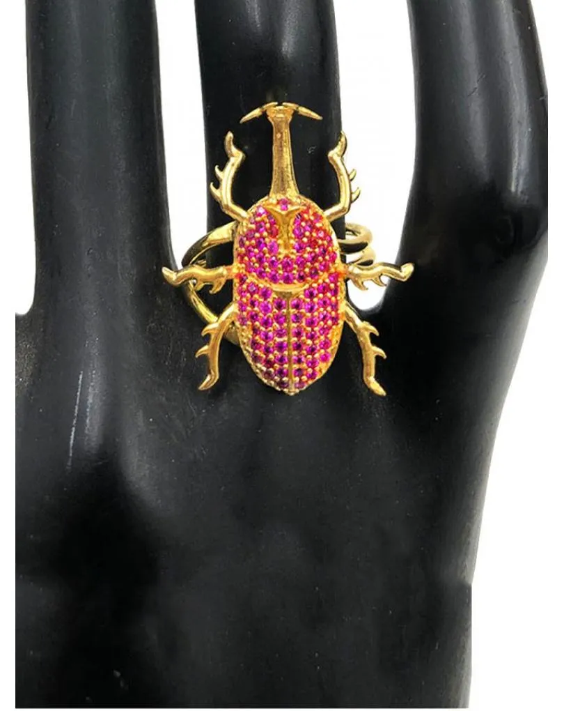 ANILLOS ORIGINALES FUCSIAS CON AMULETO DE ESCARABAJO EGIPCIO
